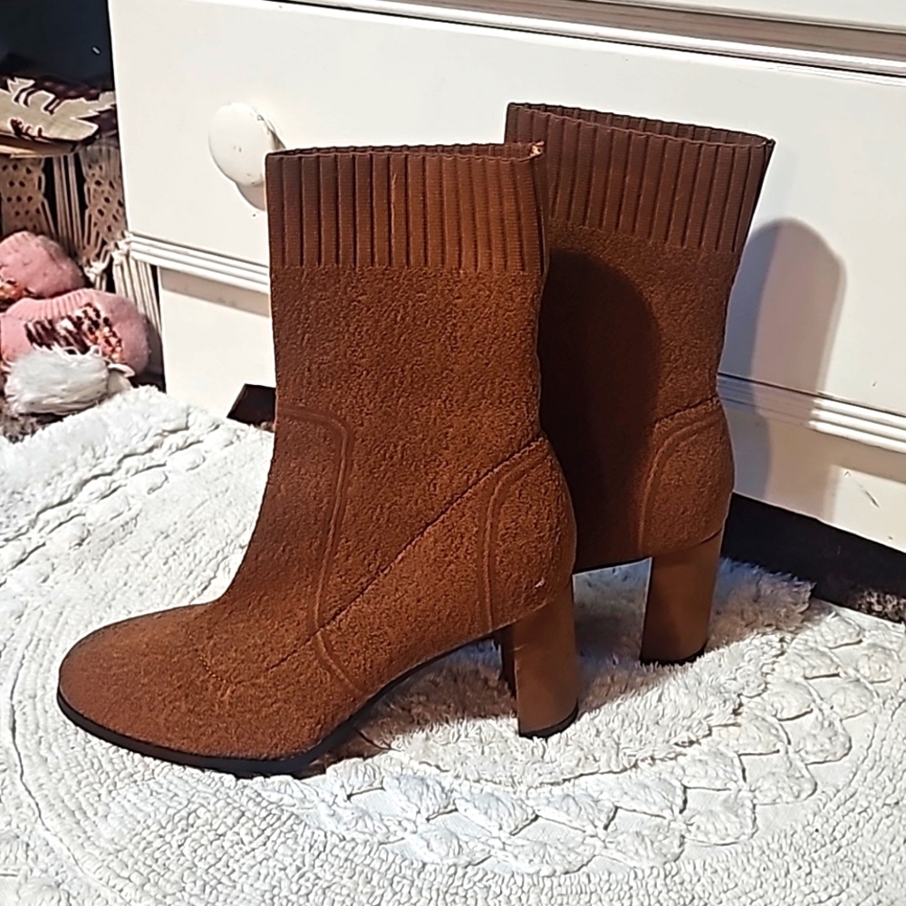 Stretch ankle booties, size 8.5